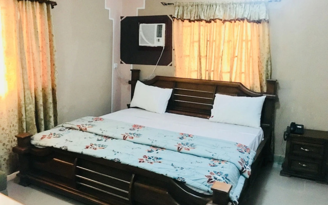 Cossy Hotel & Suite