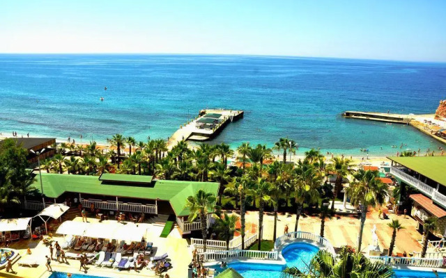 Seven Seas Palmeras Bay