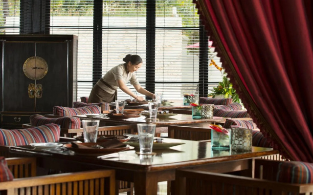 The Royal Santrian Serenity Villas By The Sea