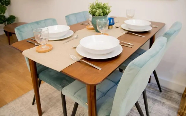 Spacious studio in Paris Hyper Center - Smart TV & WIFI - 4P
