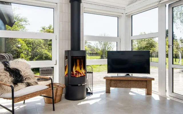 6 Person Holiday Home in Ebeltoft