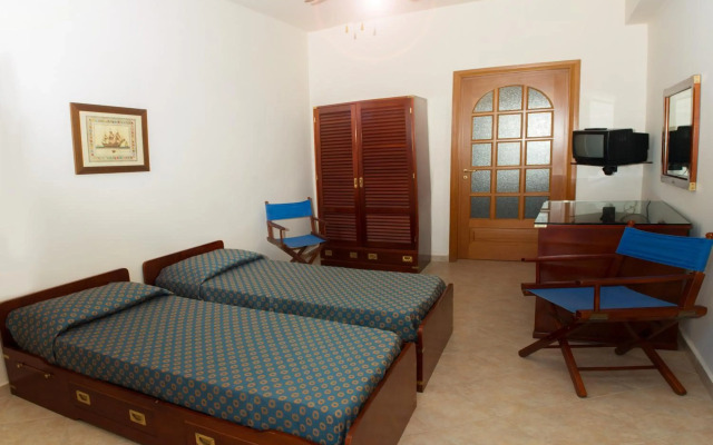 EliHotel