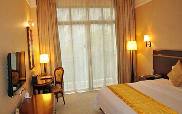 Riverside Hotel