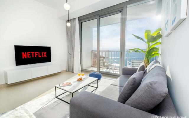 LUX 52 42 Deluxe Island view suite