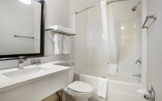 Best Western Cold Lake Inn