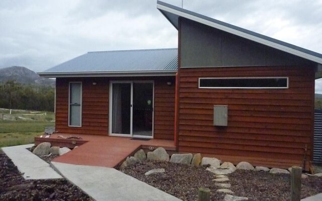 Yakkalla Holiday Cottage