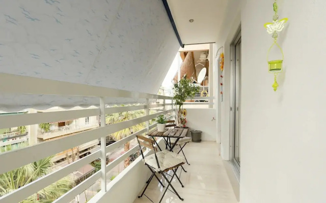 Cosy & Bright 2 Bedroom Apartment in Koukaki