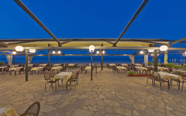 Olympios Zeus Hotel Bungalows