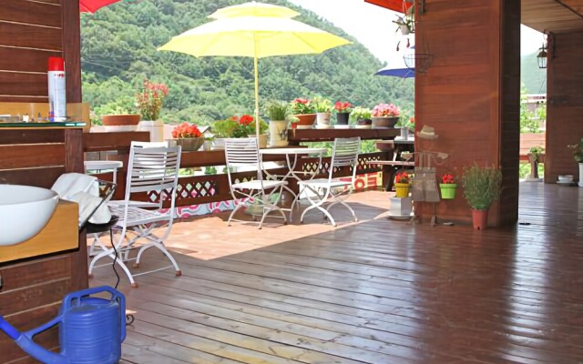 Danyang Carpediem Pension