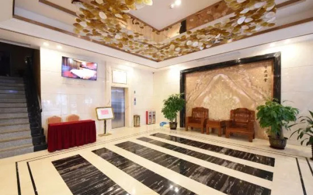 Guangzhou Liangyou Qicheng Hotel (Gangding Subway Station Jinan University Branch)