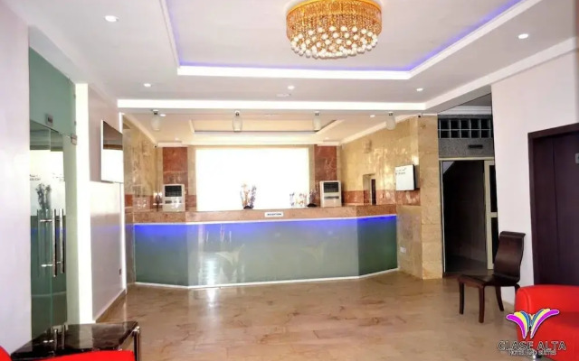 Clase Alta Hotel and Suites Limited