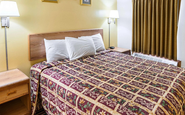 Rodeway Inn & Suites