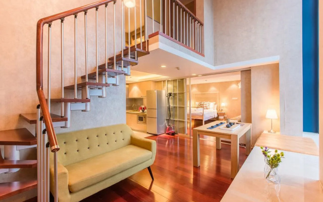 Summer Flower Apartment