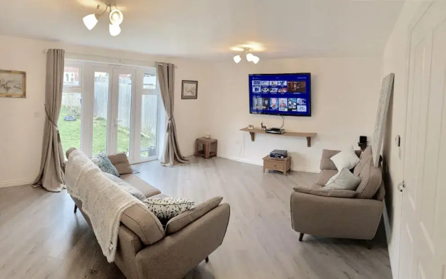 Property with Great Access - Sleeps max7