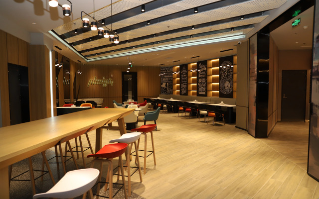 Ibis Hotel (Wanda Plaza, Hunjiang Street, Baishan)