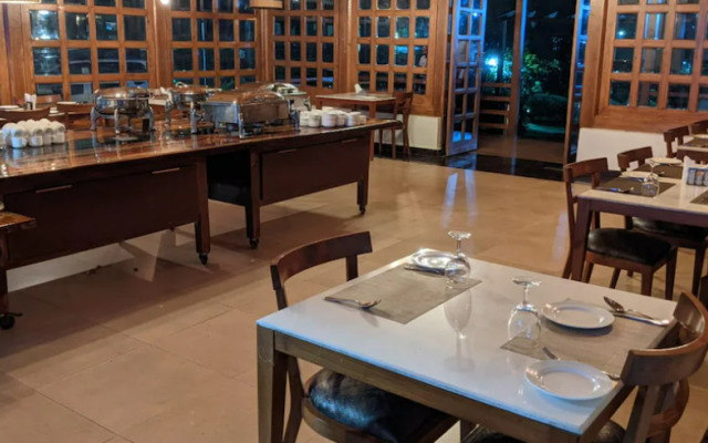 Foxoso Misty Oaks Resort, Bhowali
