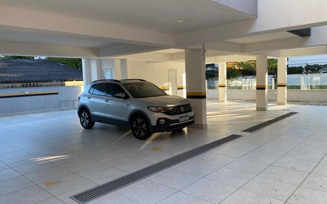 150m da Praia de Jurere - Excelente Apartamento