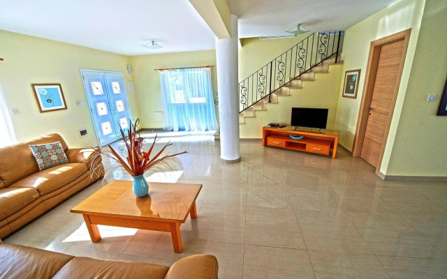 Hara Nissi Beach Villas