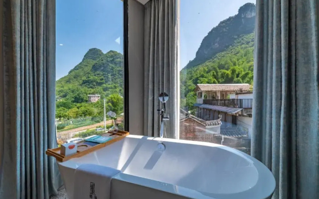 Yangshuo Serene Cove Hotel