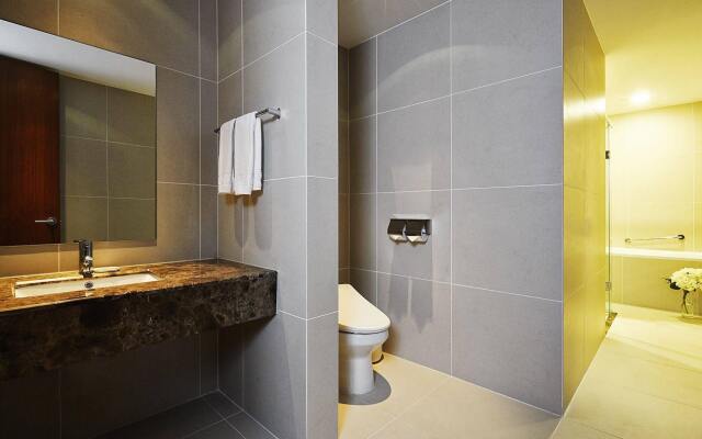 Square By Savills