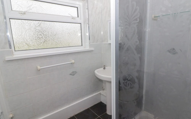 48 Gower Holiday Village