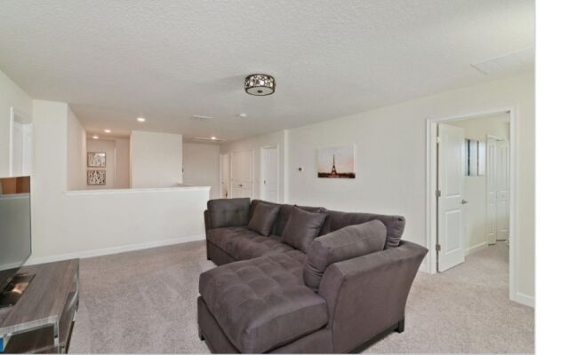 Champions Gate (230704) - 8 Br Villa