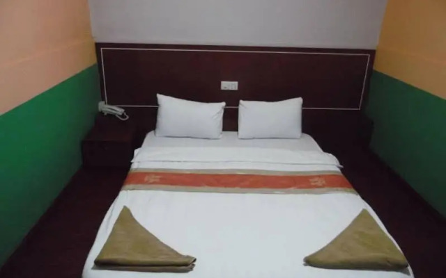 Golden Bayon Guesthouse