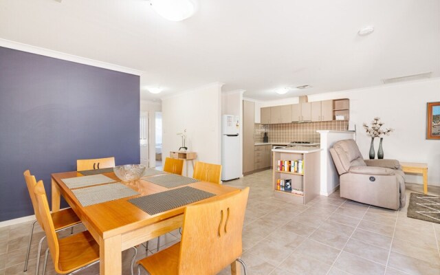 The Beach Hive - U51 Cape View Resort