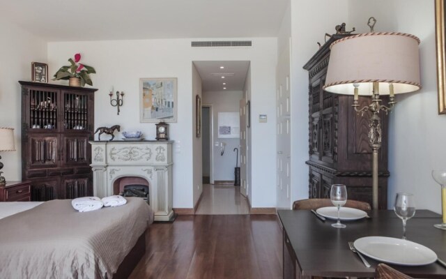 Rent4rest Estoril Beachfront Apartments - Balcony Studio