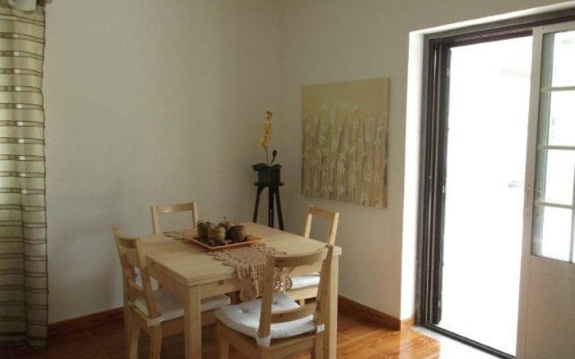 House With 2 Bedrooms in Carvoeira, With Wonderful Mountain View, Encl