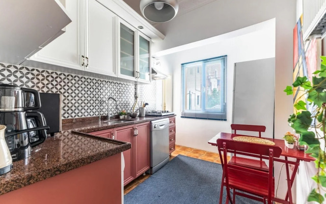 Unique Flat w Balcony 5 min to Istiklal Street
