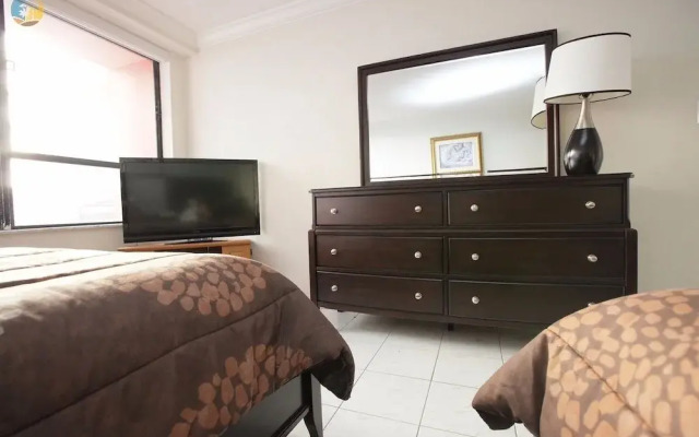 Alexander 1010 2 Bedroom Apts by RedAwning