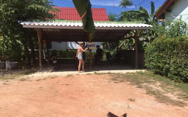 Lanta Andaleaf Bungalow