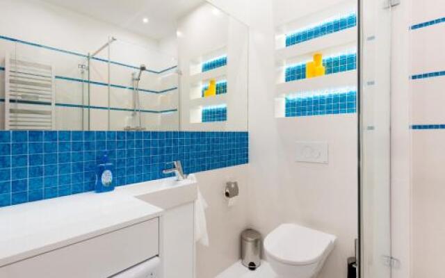 Beautiful Jewish District Apartment for 7