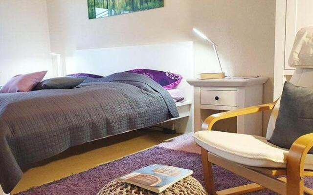 Gemuetliche-und-moderne-3-Zimmer-Ferienwohnung-mit-grosser-Terrasse-stadtnah