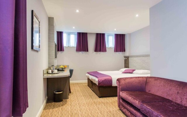 Surya Hogs Back Hotel and Spa