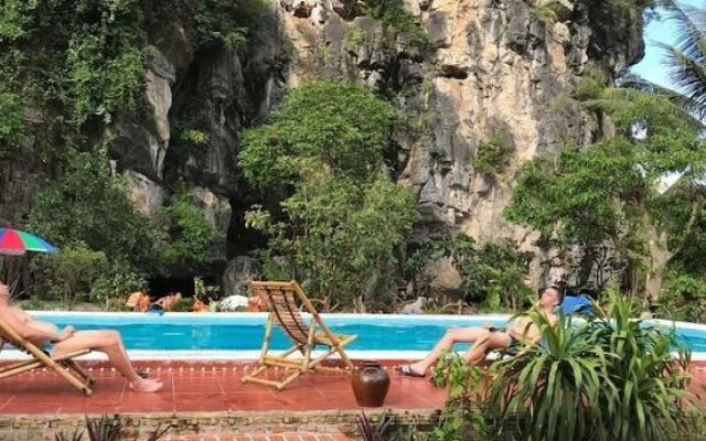 Tam Coc Rocky Bungalow