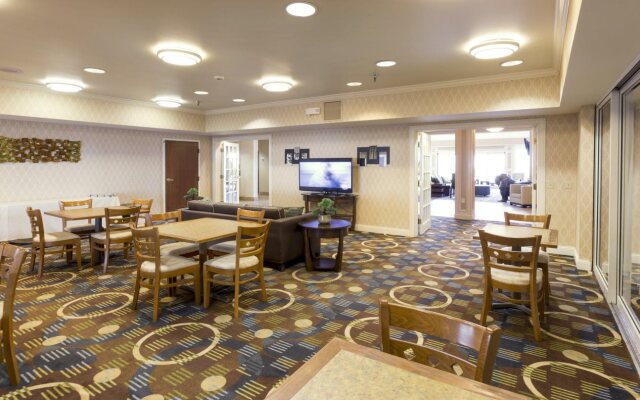 Holiday Inn Express & Suites St Joseph by IHG