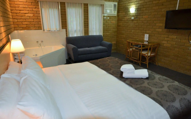 Tropicana Motor Inn