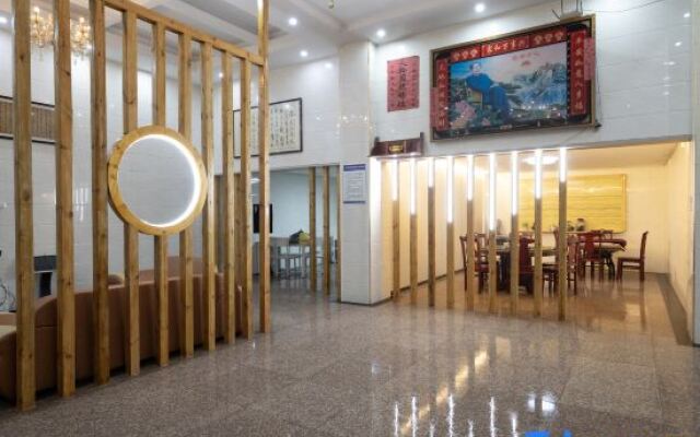 Wugong Mountain near Shuiya Residence