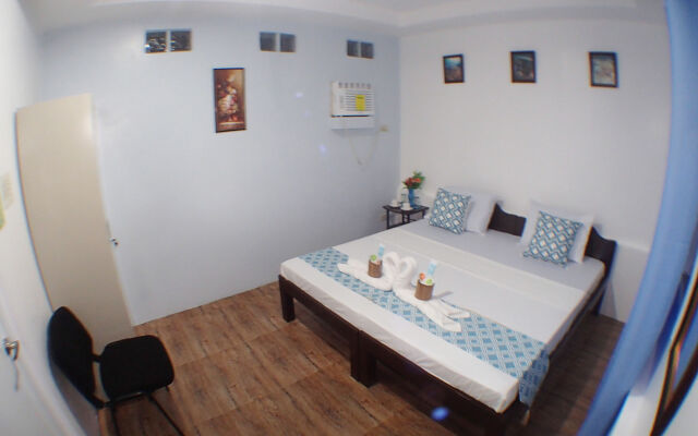 Pescadores Seaview Suites Moalboal