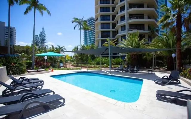 Stylish 3BRM Haven in Surfers Paradise