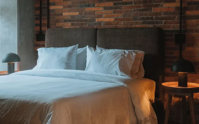 Hotel 10-36