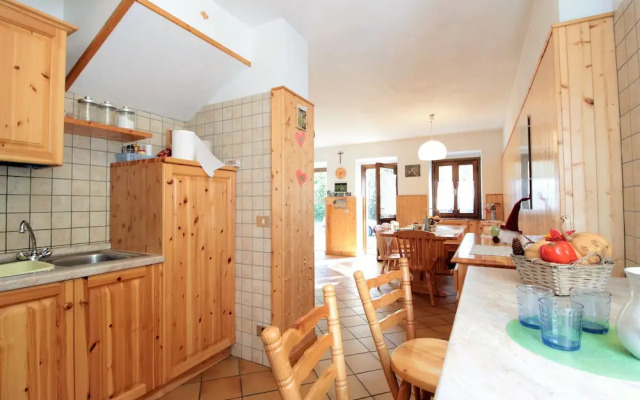 Baita a Pieve Tesino Mountain And Lake