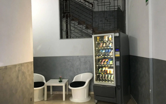 Lion University & Youth Hostel Milano