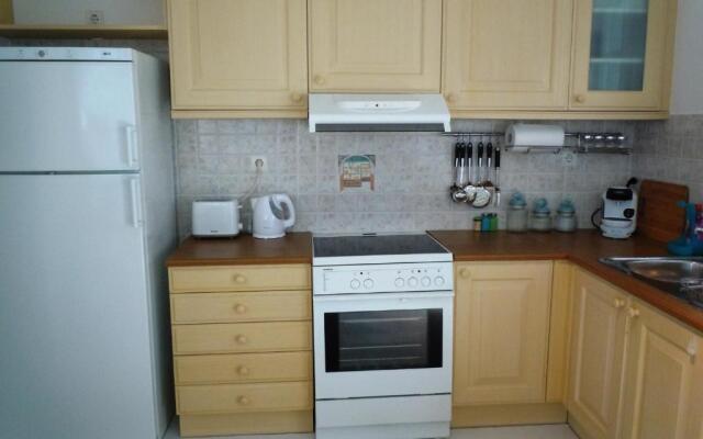 Anthos House