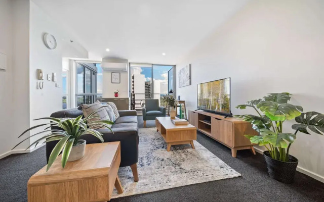 Glorious Central Canberra 1-bed With Pool & Sauna