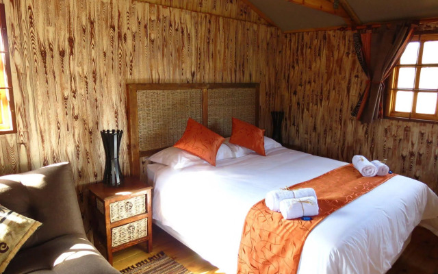 Meerkatplaats Guesthouse and B&B