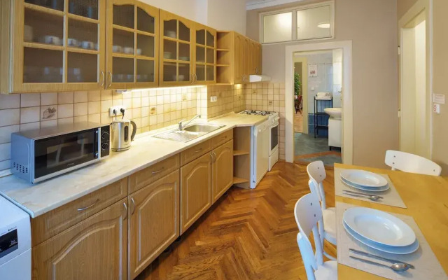 Old Town - 3 Bedroom 3 Bathroom Kitchen