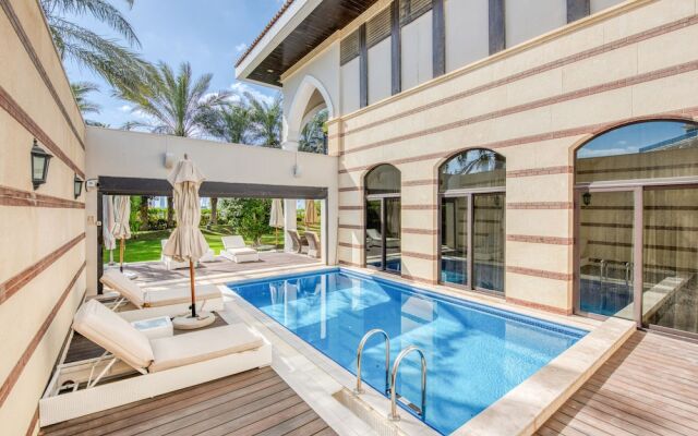 Maison Privee - Majestic Resort Villa with Private Pool on The Palm